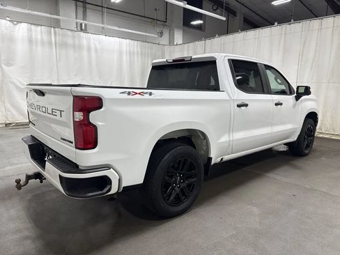 Used 2022 Chevrolet Silverado 1500 Custom w/ LPO, Blackout Package AWD/4WD image 2