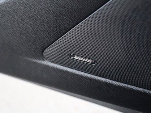 Used 2011 INFINITI G37 Journey w/ Premium Pkg image 27