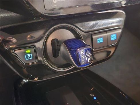 Used 2022 Toyota Prius Limited image 12