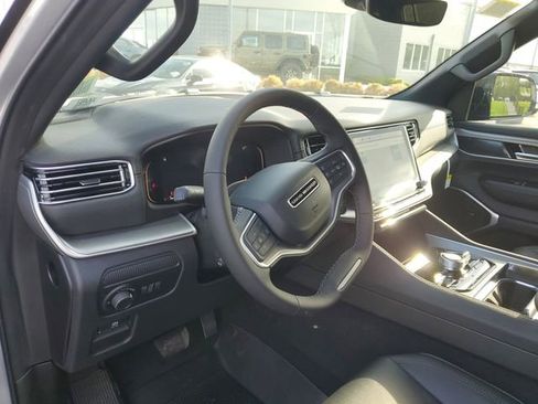 New 2026 Jeep Grand Wagoneer 4WD image 12