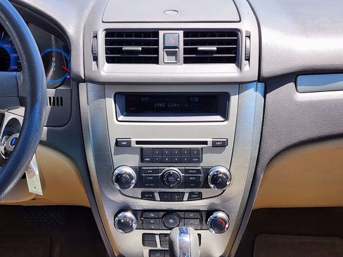 Used 2011 Ford Fusion SE w/ 202A Rapid Spec Order Code FWD image 18