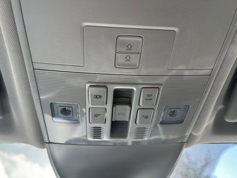 New 2026 Volkswagen Taos SE image 40