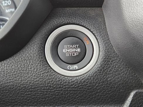 Used 2025 RAM 1500 Big Horn AWD/4WD image 23