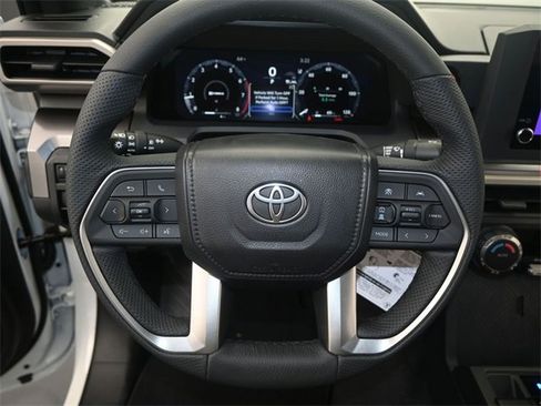 New 2025 Toyota Tacoma TRD Off-Road image 5