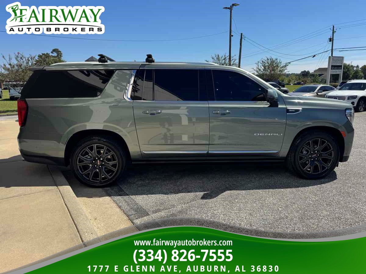 Used 2023 GMC Yukon XL Denali w/ Advanced Technology Package RWD image 5