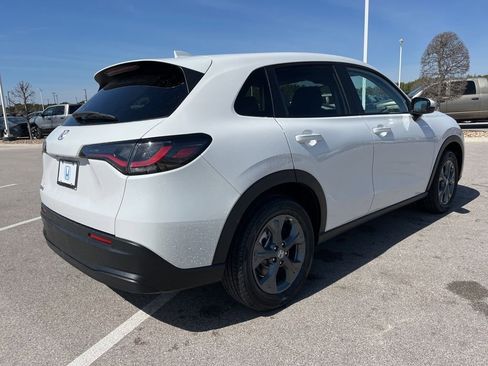 New 2026 Honda HR-V LX image 3