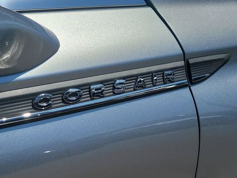 Certified 2022 Lincoln Corsair FWD image 6