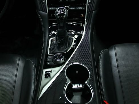 Used 2017 INFINITI Q60 Red Sport 400 image 41