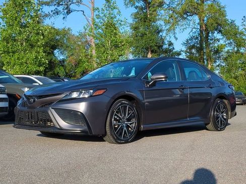 Used 2024 Toyota Camry SE w/ Convenience Package FWD image 2