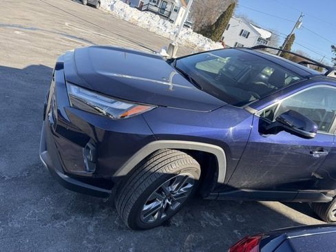 Used 2023 Toyota RAV4 Limited image 1