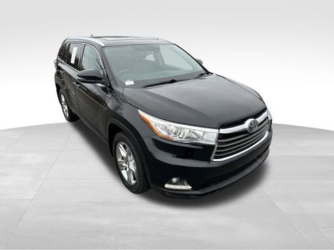 Used 2016 Toyota Highlander Limited Platinum image 7