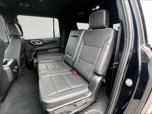 Used 2024 Chevrolet Suburban Premier AWD/4WD image 26
