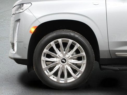 Used 2024 Cadillac Escalade Premium Luxury w/ LPO, Floor Liner Package AWD/4WD image 6