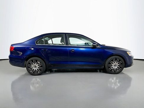 Used 2013 Volkswagen Jetta SE image 8