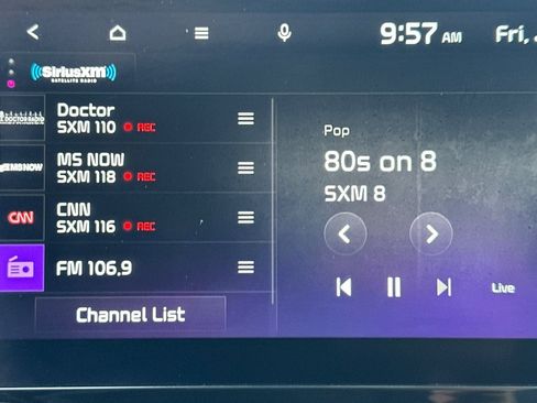 Certified 2022 Kia Sorento S w/ Panoramic Sunroof Package image 21