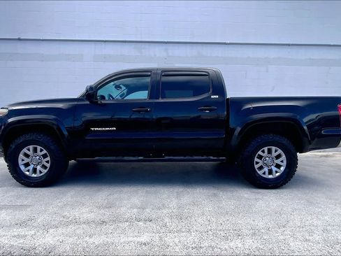 Used 2016 Toyota Tacoma SR5 RWD image 3