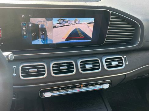 New 2026 Mercedes-Benz GLS 450 4MATIC image 21