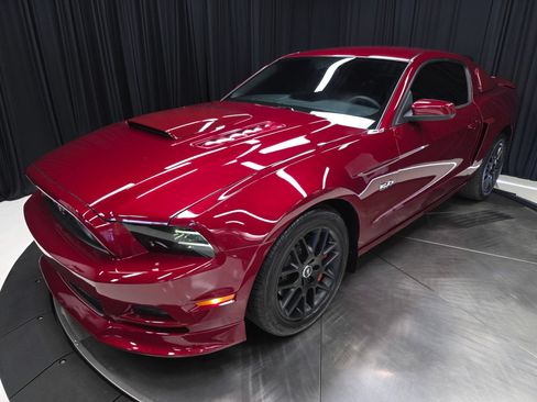 Used 2014 Ford Mustang GT Premium w/ Comfort Package RWD image 45