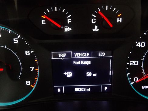 Used 2022 Chevrolet Malibu LT FWD image 16
