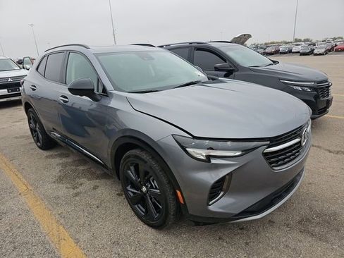 Used 2022 Buick Envision Essence w/ Technology Package I image 3