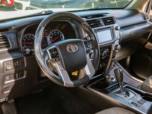Used 2016 Toyota 4Runner SR5 image 10