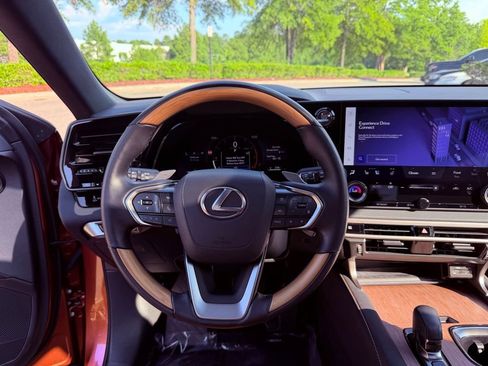 Used 2025 Lexus RX 350 Premium w/ Accessory Package (Z1) FWD image 21