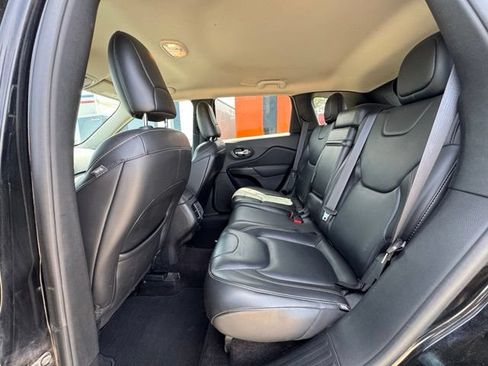 Used 2017 Jeep Cherokee Limited AWD/4WD image 13