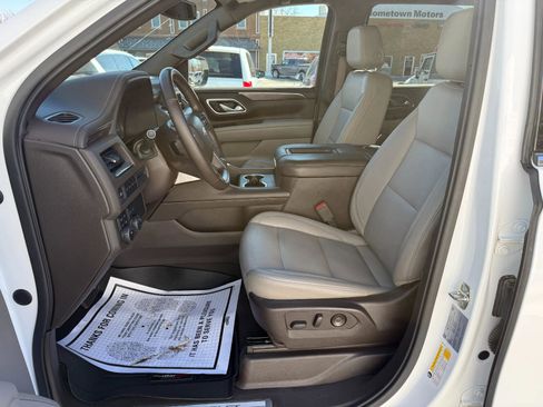 Used 2021 Chevrolet Suburban LT image 11