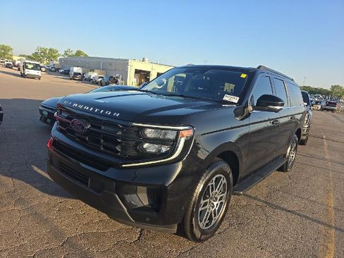 Used 2025 Ford Expedition Max Active RWD image 1