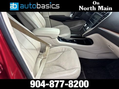 Used 2018 Lincoln MKC Select w/ Select Plus Package image 10