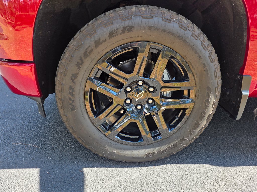 Used 2024 Chevrolet Silverado 1500 RST RWD image 9