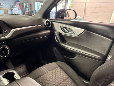 Used 2022 Chevrolet Blazer LT FWD image 26