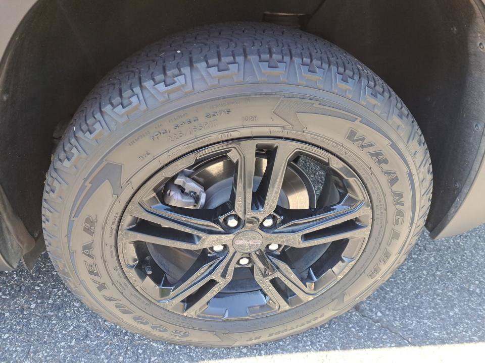 Used 2024 GMC Terrain AT4 AWD/4WD image 19