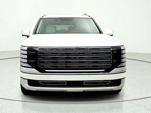 Used 2026 Hyundai Palisade Calligraphy FWD image 2