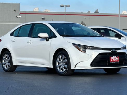 Used 2024 Toyota Corolla LE image 5
