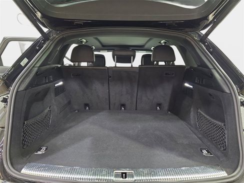 Used 2023 Audi Q5 e Prestige w/ Prestige Package image 14