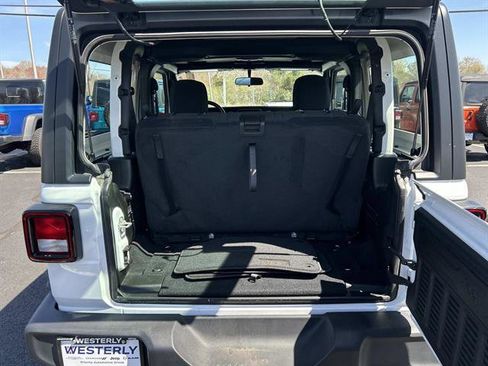 Used 2021 Jeep Wrangler Sport AWD/4WD image 12