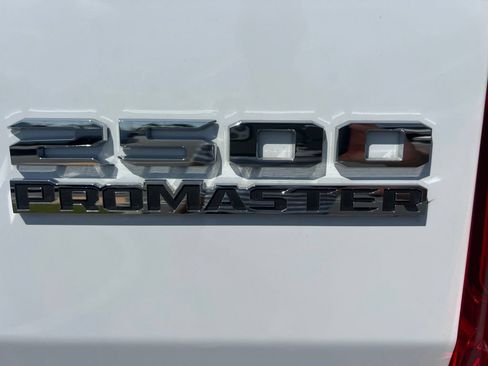 Used 2025 RAM ProMaster 2500 w/ U-Haul Equipment Group FWD image 37
