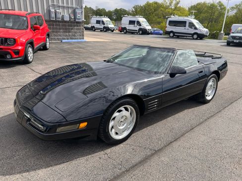 Used 1993 Chevrolet Corvette Convertible RWD image 6