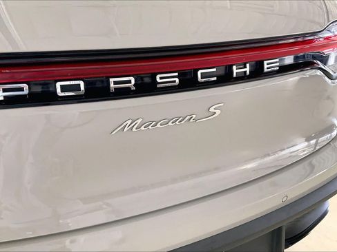Used 2023 Porsche Macan S AWD/4WD image 30