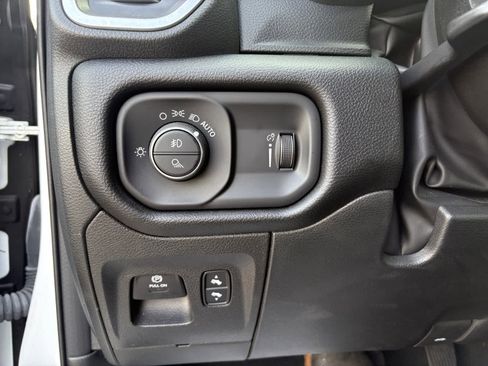 Used 2022 RAM 1500 Big Horn image 32