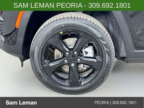 New 2025 Jeep Grand Cherokee Limited image 30