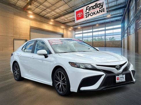 Certified 2024 Toyota Camry SE image 2