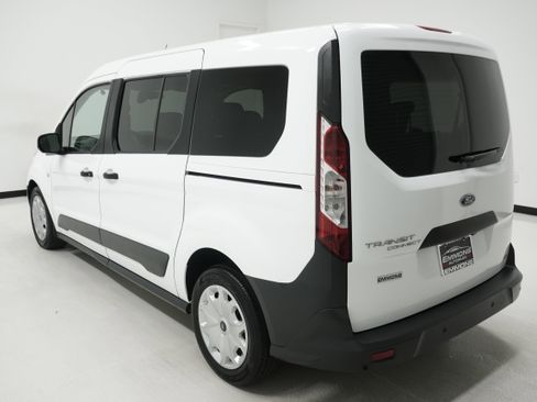 Used 2017 Ford Transit Connect XL image 5