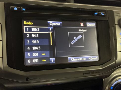 Used 2018 Toyota 4Runner SR5 RWD image 14