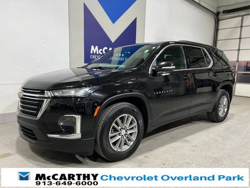 Used 2023 Chevrolet Traverse LT image 9