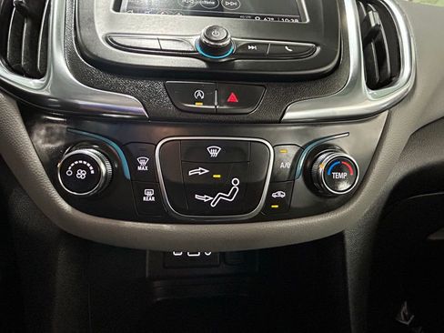 Used 2024 Chevrolet Equinox LS image 29