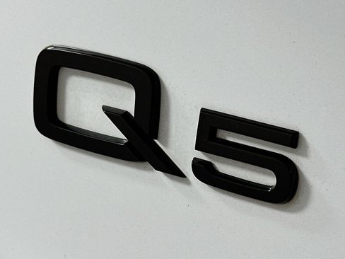 Used 2024 Audi Q5 e Premium Plus w/ Premium Plus Package AWD/4WD image 10