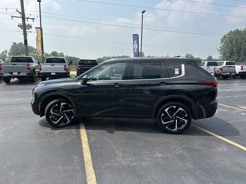 Used 2023 Mitsubishi Outlander SEL image 6