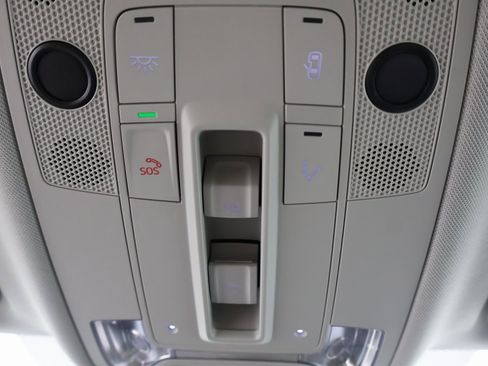 Used 2025 Audi Q3 2.0T Premium w/ Convenience Package image 9